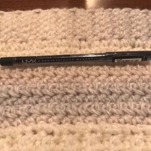 NYX Faux Blacks eyeliner